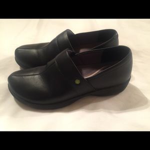 Work wonders by Dansko